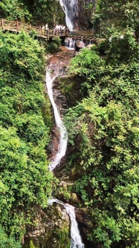 真有钱!前国脚送媳妇兰博基尼,前妻怒斥渣男,曾3次结婚4次领证
